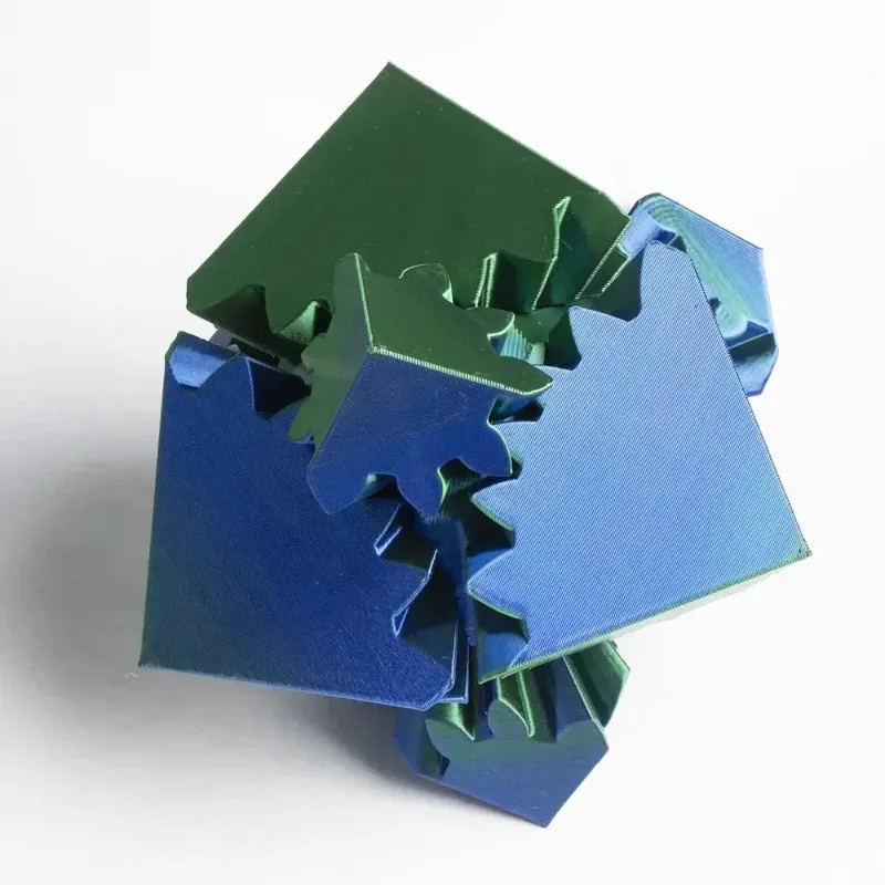 3D Printing Gears - Decorazione del desktop Cubo stampato in